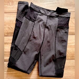 Lululemon leggings with mesh black